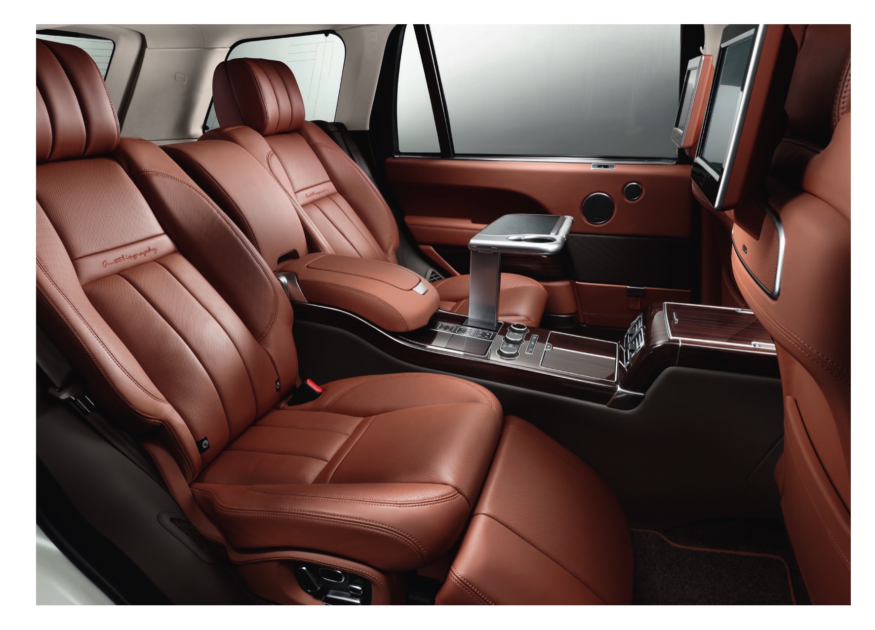 2015 Range Rover Brochure Page 4